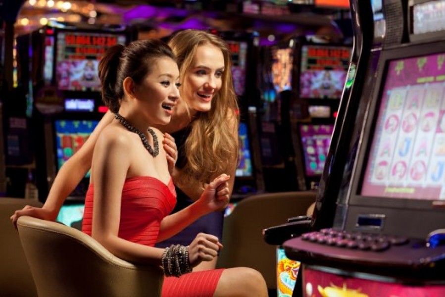 Knowing The Ins And Outs Of Casino Bonuses - Slot machine - It changes  every few seconds